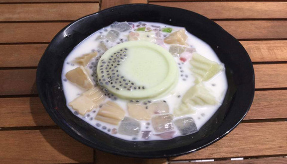 Chè Bát Phố Cổ