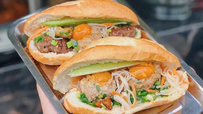 Chít Chít - Bánh Mì & Xôi Mặn