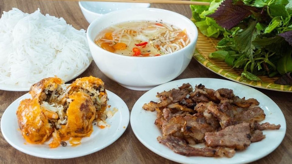 Bún Chả Hiếu Huyền - Hoàng Minh Thảo