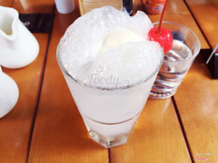 Soda With Coconut Ice Cream