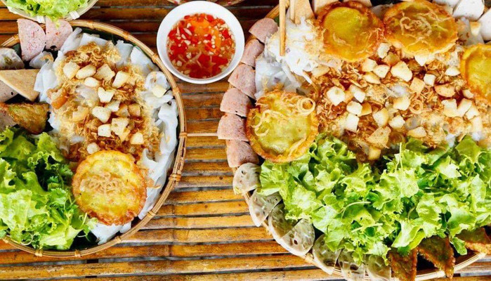 Bánh Cuốn Mẹt Khánh - Gà Ủ Thảo Mộc