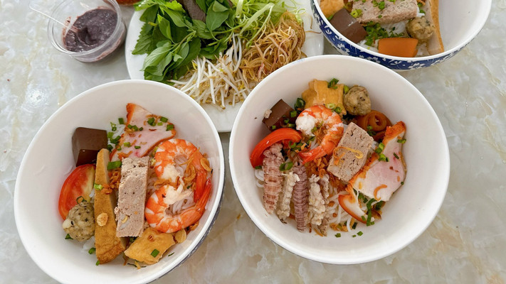 Bún Riêu Tôm - Hẻm 64 Lê Lai