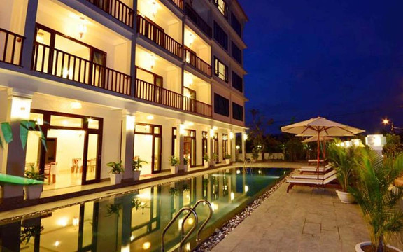 Sunshine Hotel - Phan Đình Phùng