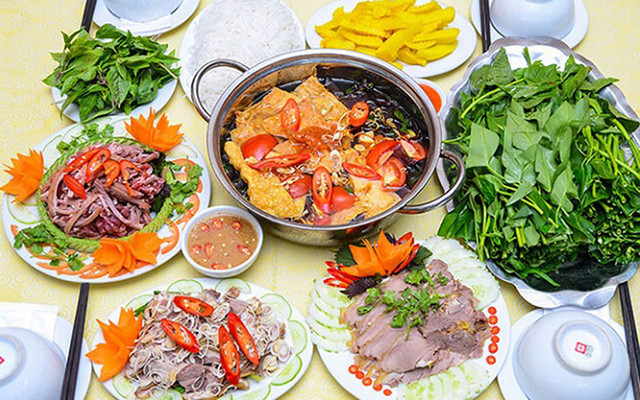 Nhà Hàng Cổng Chào - Gà, Cá & Lẩu Thập Cẩm