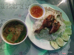 phần cơm gà mực