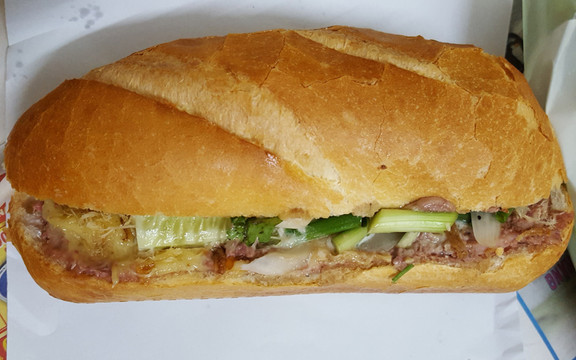 Ngọc Thủy - Bánh Mì Pate