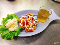 Nấm chi&#234;n FKC k&#232;m Salad