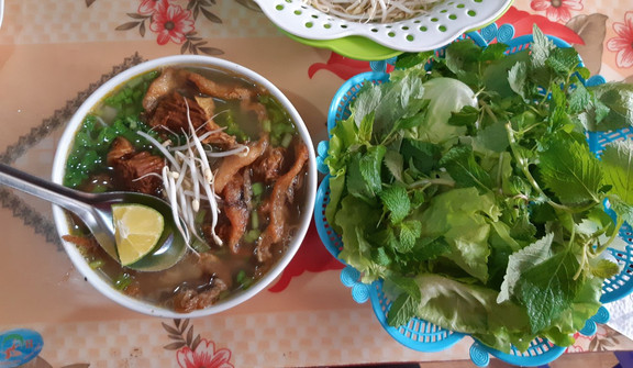 Chính Nga - Phở Bò, Bún Chả & Bún Cá