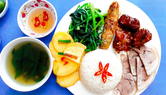 Cơm Ngon Thu Hằng - 21 Ngõ 44 Trần Thái Tông (Ngõ Chợ Cổng Làng Cốm Vòng)