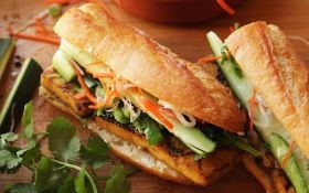 Snack House - Bánh Mì & Hamburger - Cách Mạng Tháng 8