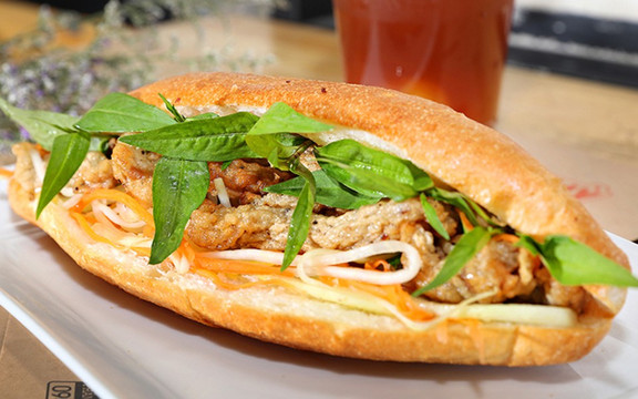 Bánh Mì Lê La