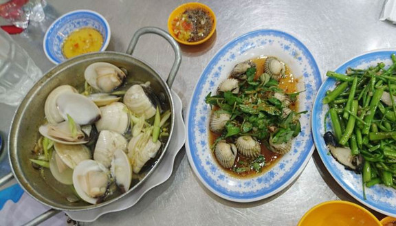 Quán Ốc - 126C Quang Trung