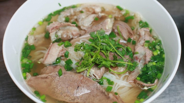 Dạ Lý - Phở & Bún Thịt Xào - Trần Hoàng Na