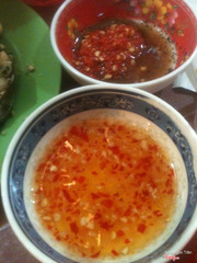 Mắm ngọt và muối tiêu chanh