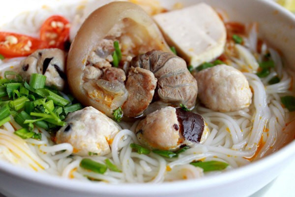 Quán Bình - Bún Vịt & Bún Bò Huế - Chi Lăng