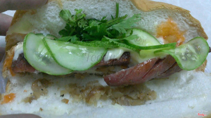 Bánh mì lạp xưởng