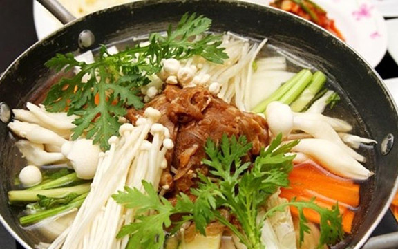 Lẩu Nấm Bò 93 - Phan Đình Phùng