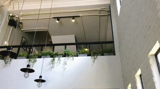 Thái đỏ đá xay & bánh ngon