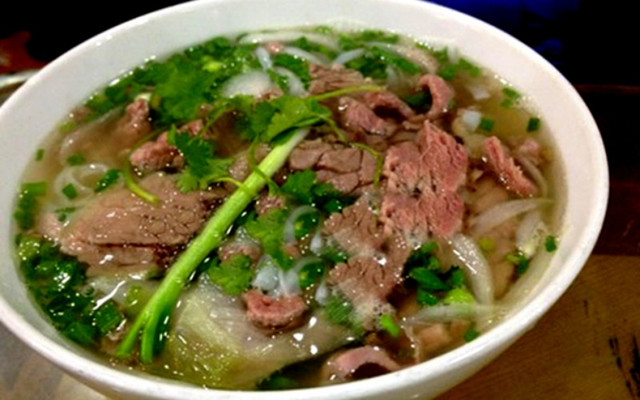 Tuyết - Phở Bò Tái Chín