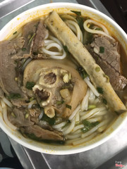 Bún bò đặc biệt