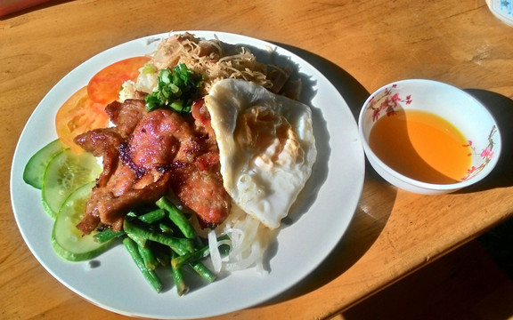 Cơm Tấm Tuyết