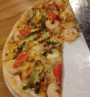 Seafood Pizza (somehow, I didn't like it...I think it's the sauce)