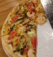 Seafood Pizza (somehow, I didn't like it...I think it's the sauce)