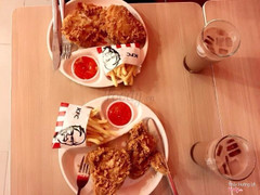 Bắt đầu ngày tháng nghiện combo