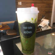 Matcha siêu ngon, có vị matcha thật cộng thêm lớp machiato béo béo. Đúng là rất hợp. Ngon.  Quán sạch sẽ, đẹp đẽ. Thích hợp việc học . Nhân viên thân thiện