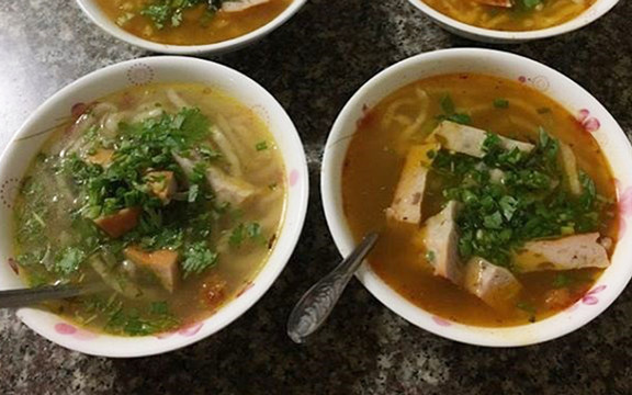 Bánh Canh Chả Cá - Trưng Nữ Vương