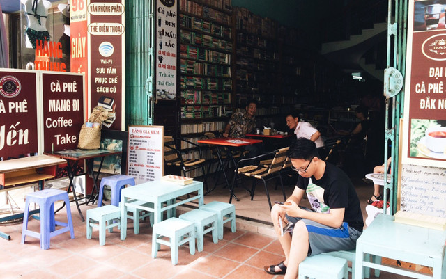 Thư Viện Yến - Cafe & Books