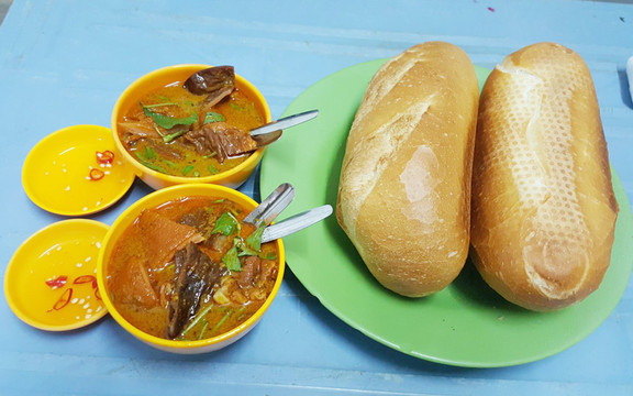 Phá Lấu Bò