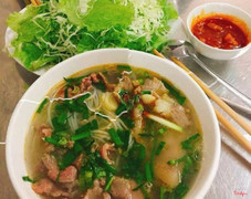 Phở Hà Lan - Đặc sản Cao Nguyên - Đầu tiên tại Đồng Nai với Hương vị lạ + Thêm chén nước xốt cực kỳ thơm ngon tạo  ra sự hoàn toàn khác biệt cho tô Phở.