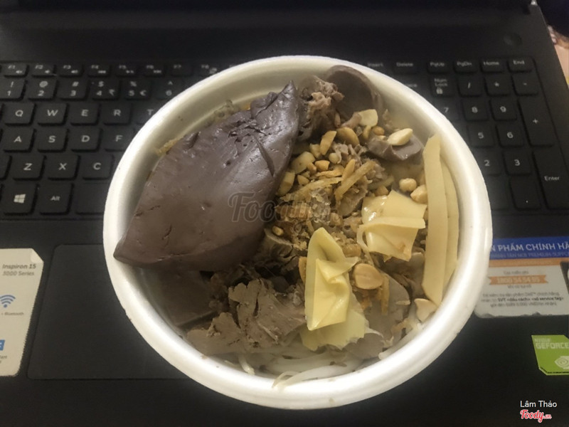 Bún ngan trộn mề gan tiết