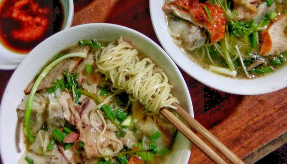 Mì Vằn Thắn & Phở Bò - Cầu Đất