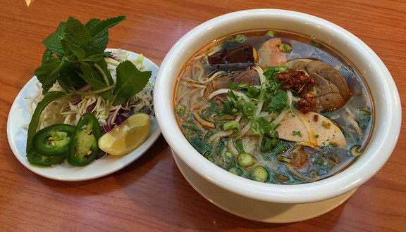 Bún Bò Huế, Bún Mọc & Cơm Trưa Văn Phòng