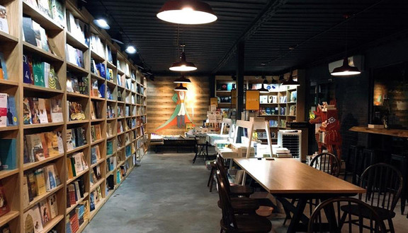 Nhã Nam Books N' Coffee Vũng Tàu