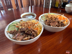 Bún thịt nướng siêu to siêu ngon 