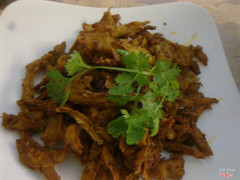 Mì căn chiên giòn