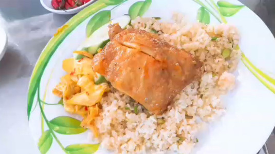 Cơm Gà Xối Mỡ - Đường D5