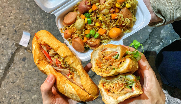 Bánh Mì Qua Đêm - Ngõ Gốc Đề