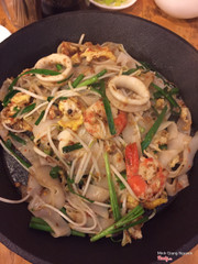 Hủ tíu xào kiểu thái (pad thai)