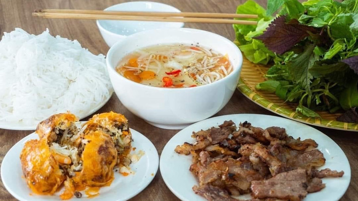 Chị Hoa - Bánh Cuốn Cát Dài & Bún Chả Quạt