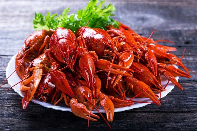 CRAWFISH CLUB - Tôm Hùm Đất - 28B Quang Trung