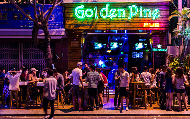 Golden Pine Pub