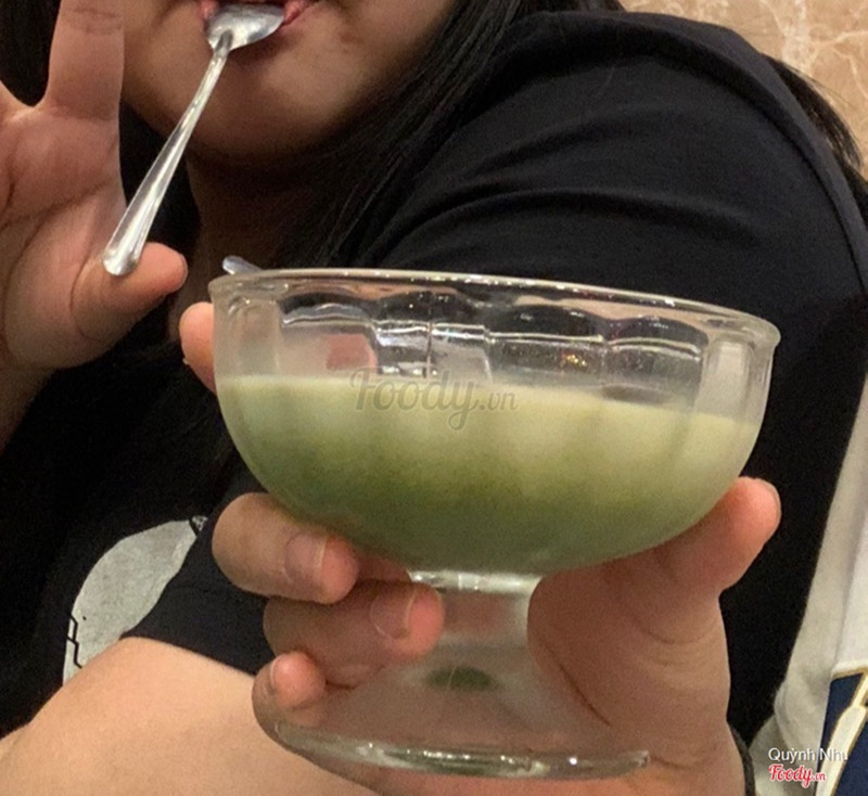 tráng miệng: hình như pudding trà xanh hay gì á