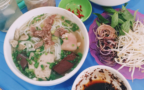 Như Thảo - Bún Bò Huế