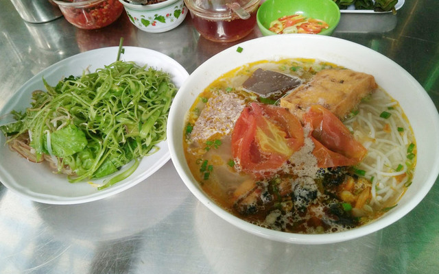 Bún Riêu Cua Giò Heo & Canh Bún