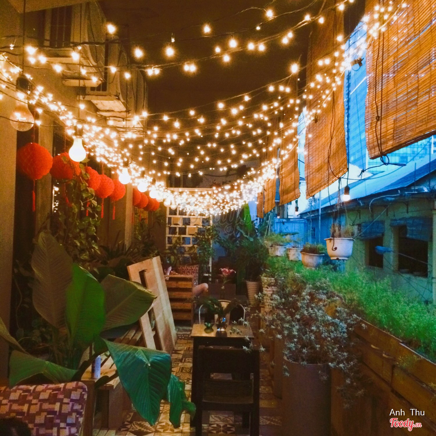 she-cafe-3