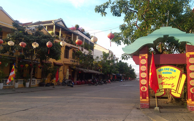 Chợ Đêm Nguyễn Hoàng